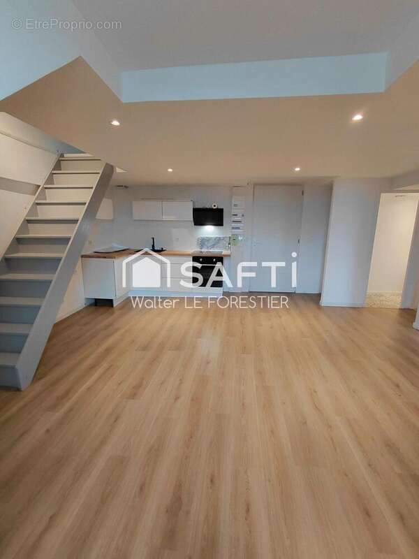 Photo 2 - Appartement à SAINT-LOUIS-DE-MONTFERRAND