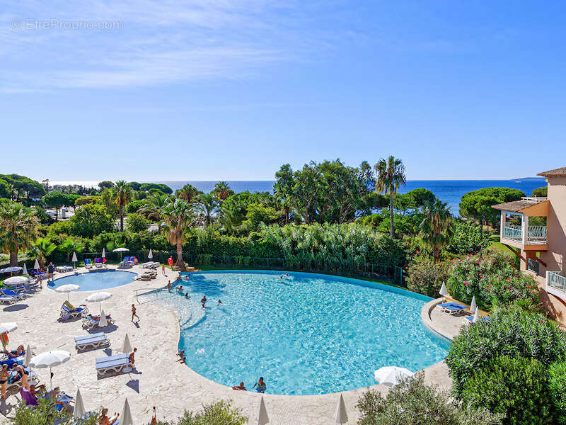 Appartement à ROQUEBRUNE-SUR-ARGENS