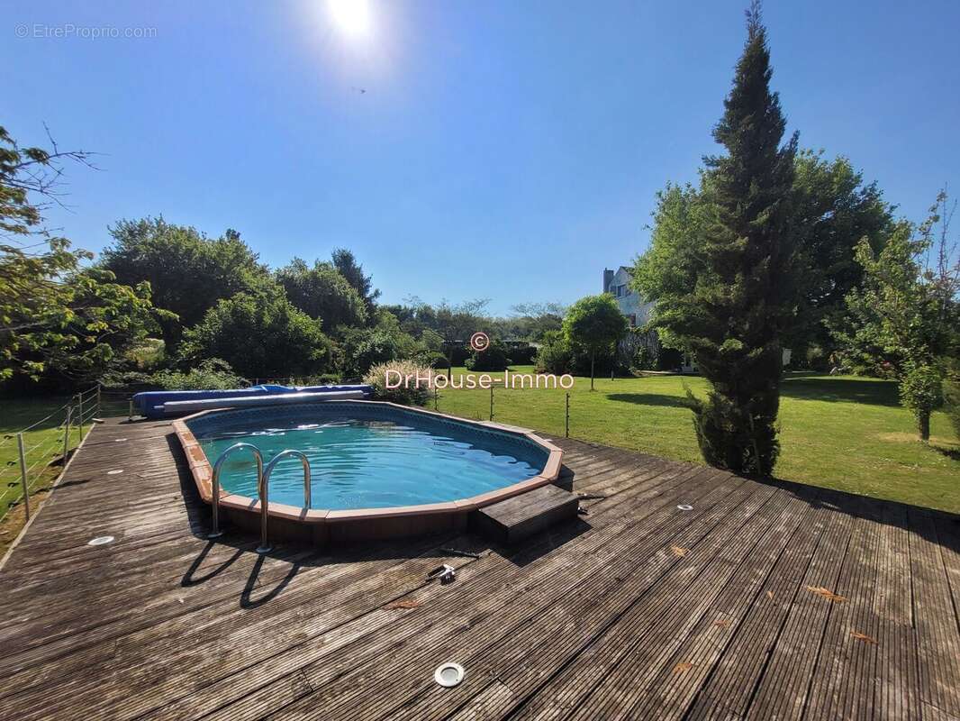 Maison à LA SELLE-SUR-LE-BIED