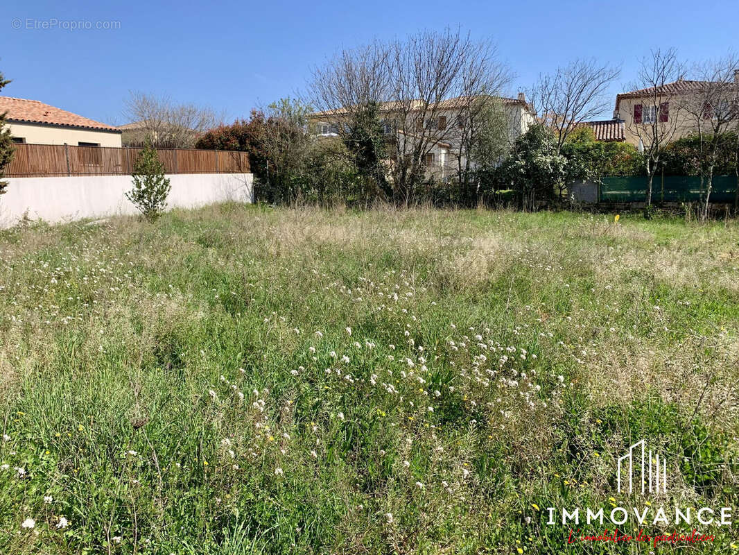 Terrain à SAINT-MATHIEU-DE-TREVIERS