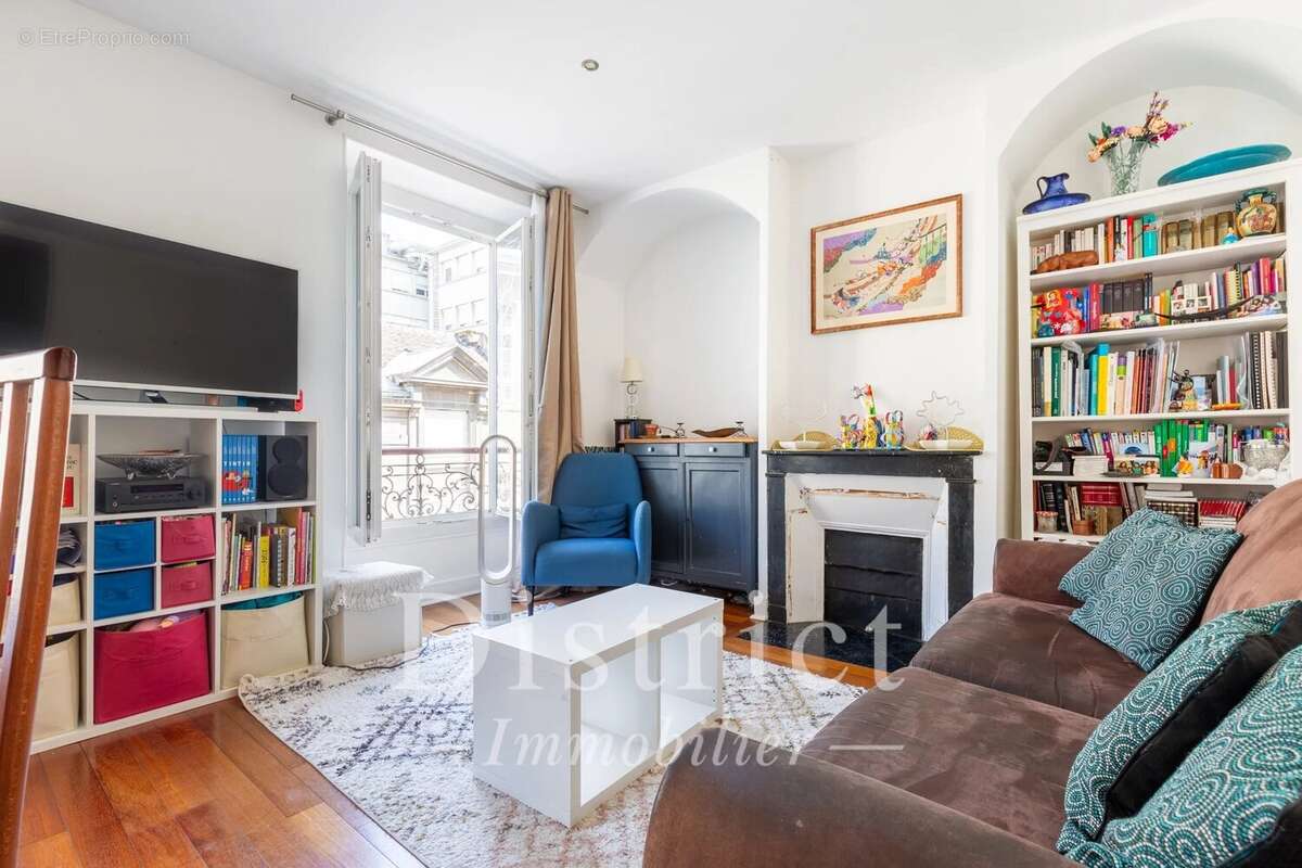 Appartement à PARIS-12E