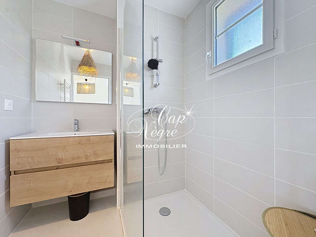 Maison à LA GARDE-FREINET