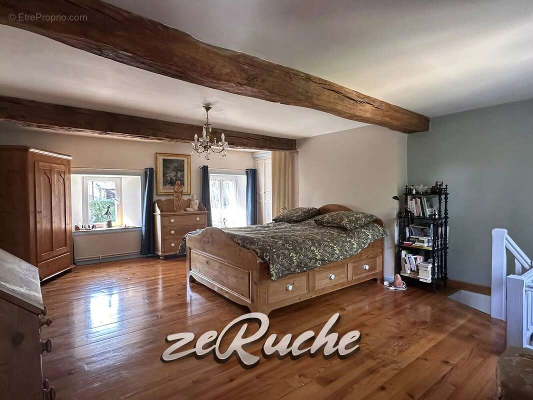 Grande maison de caractère à Cahagnes de 411m², 3 chambres d'hôtes et 2 gîtes - photo 11