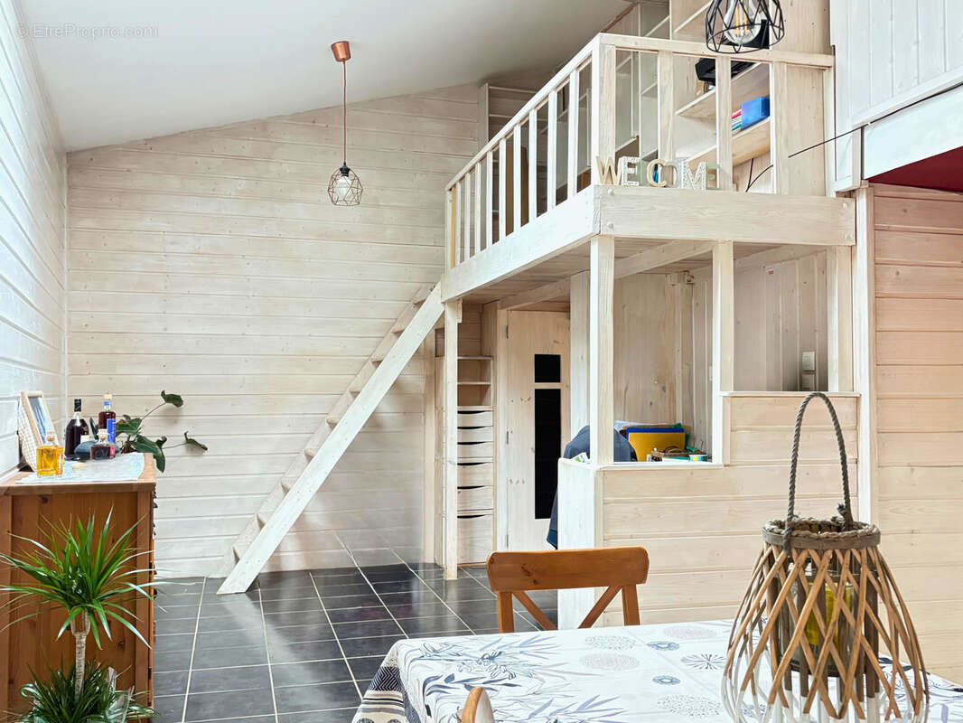 Maison à MESNAC