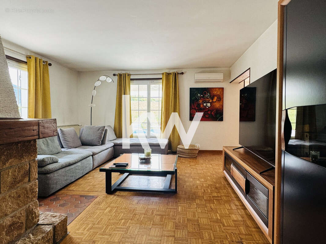 Maison 196 m² à Saint-Chamond  - photo 5