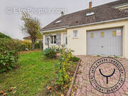 Maison à LA CHAPELLE-SAINT-LUC