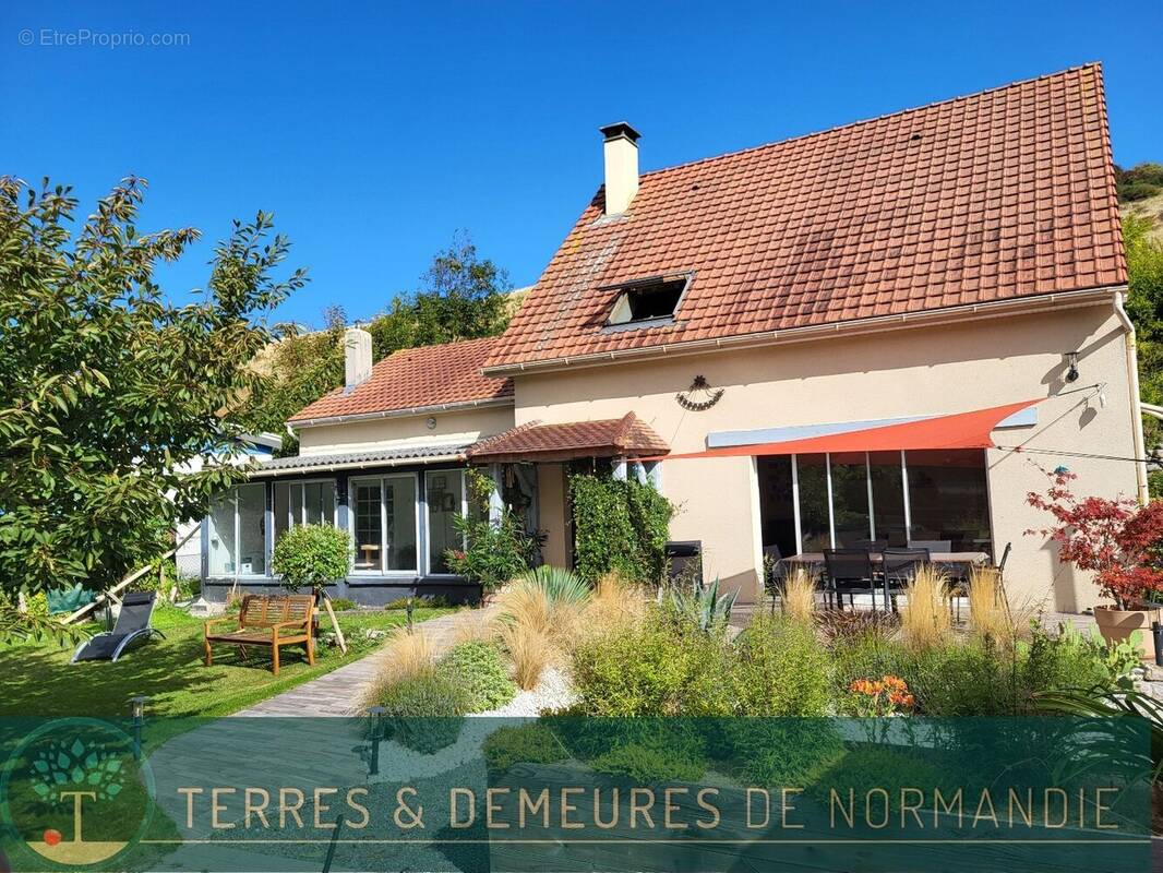 Maison à SAINT-MARTIN-EN-CAMPAGNE