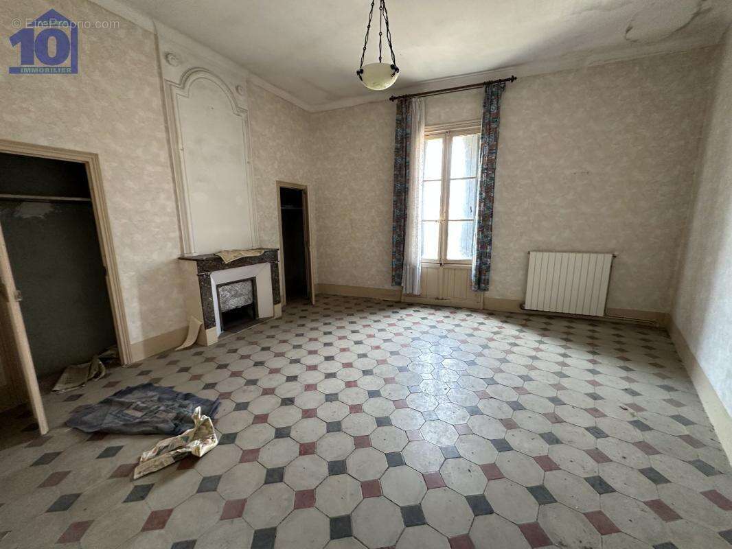 Maison 360 m² à Lespignan  - photo 4