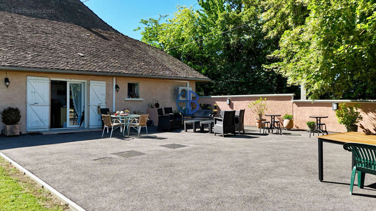 Maison à LES AVENIERES