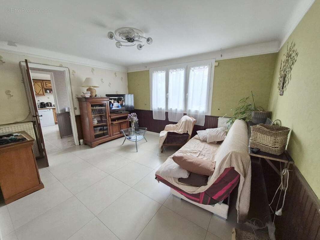 Maison à GOUSSAINVILLE