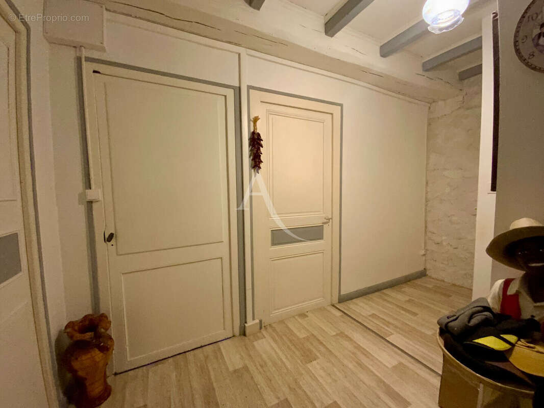 Maison de ville, activité commerciale en RDC - photo 14