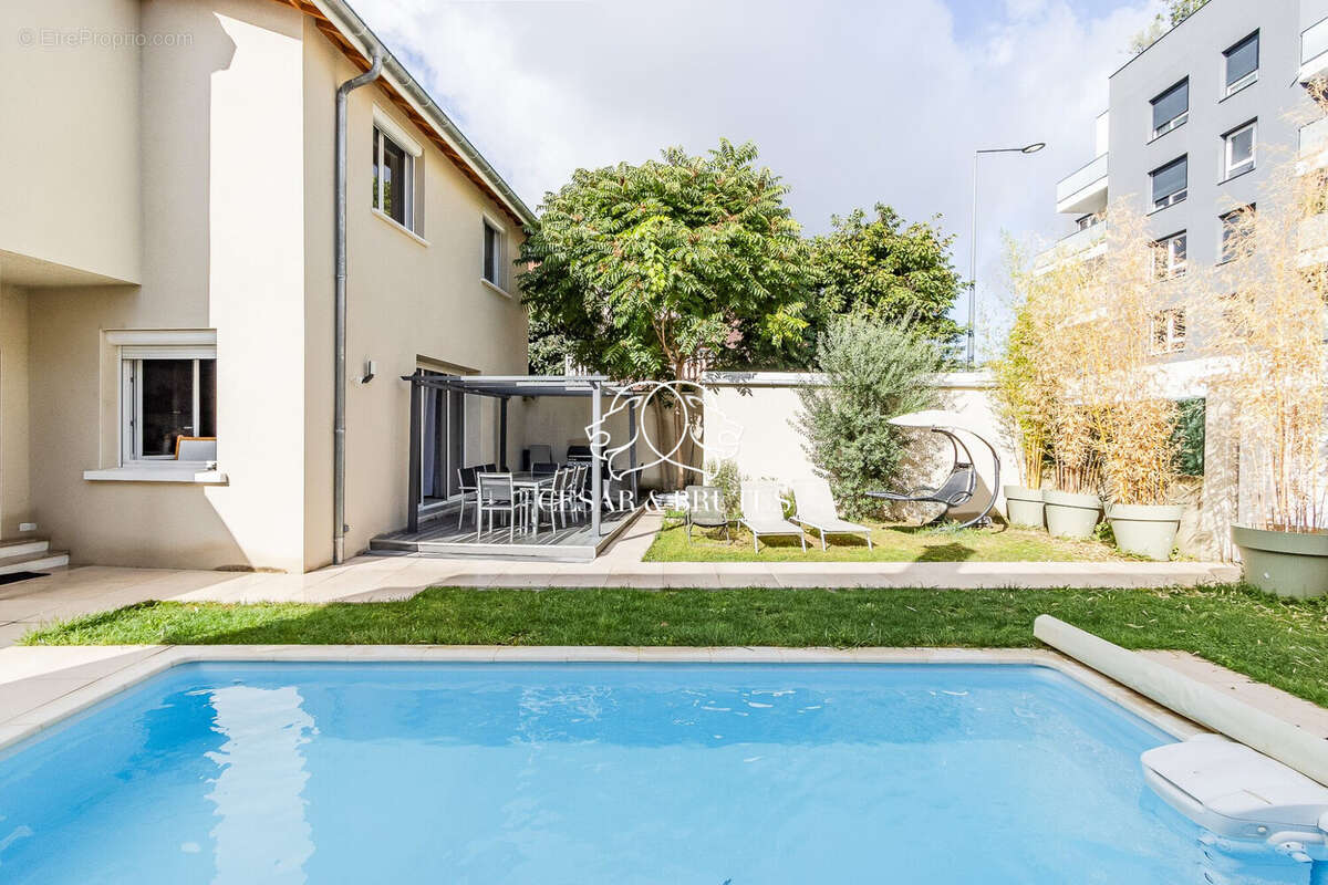 Maison à VILLEURBANNE