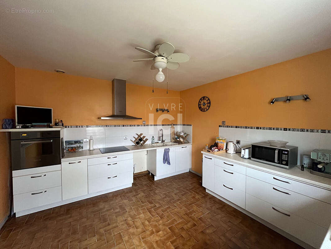 Maison à SAINT-SEBASTIEN-SUR-LOIRE