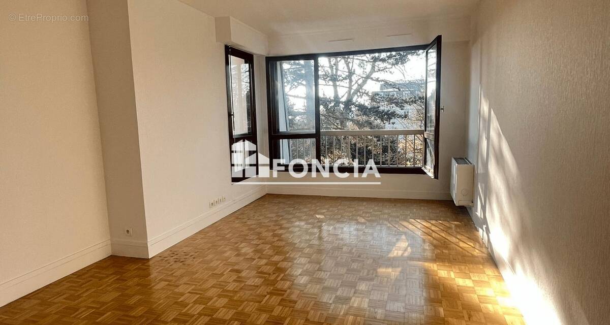 Appartement à VERSAILLES