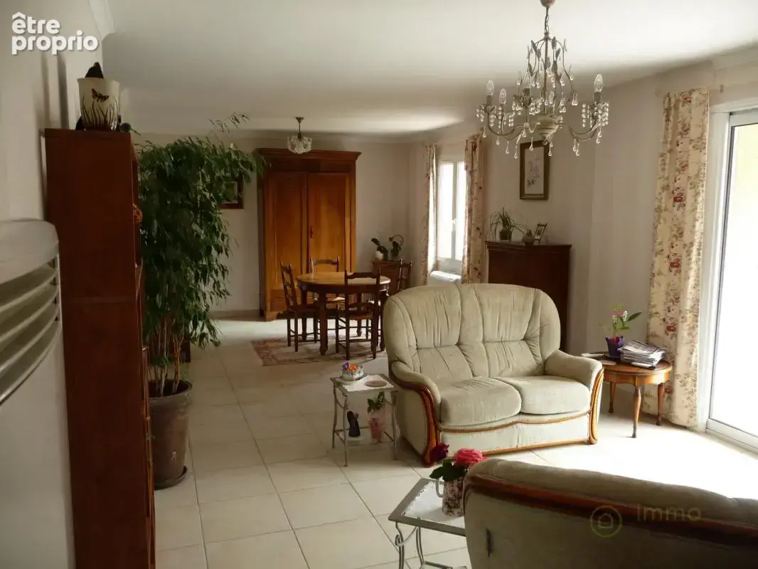 Maison 6 pièces 117 m² à vendre à Sorgues (84700) - photo 9