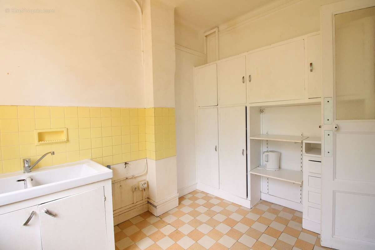 Appartement à PARIS-14E