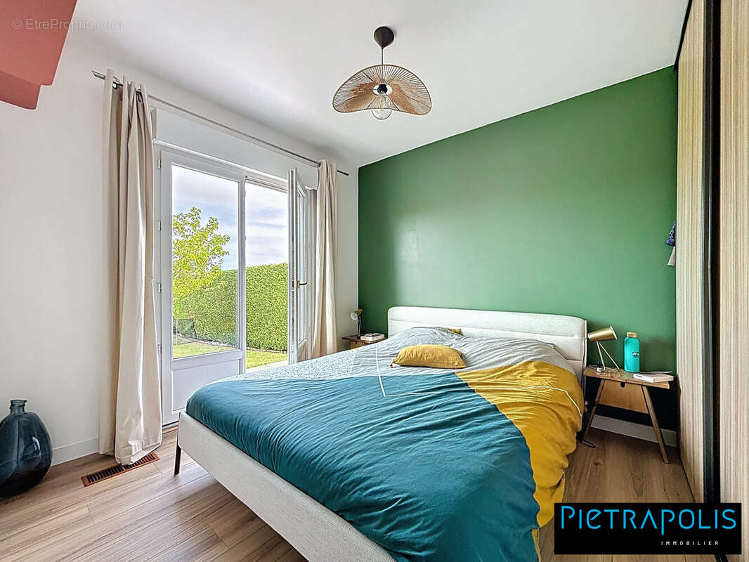 Maison 126 m² à Taluyers  - photo 8