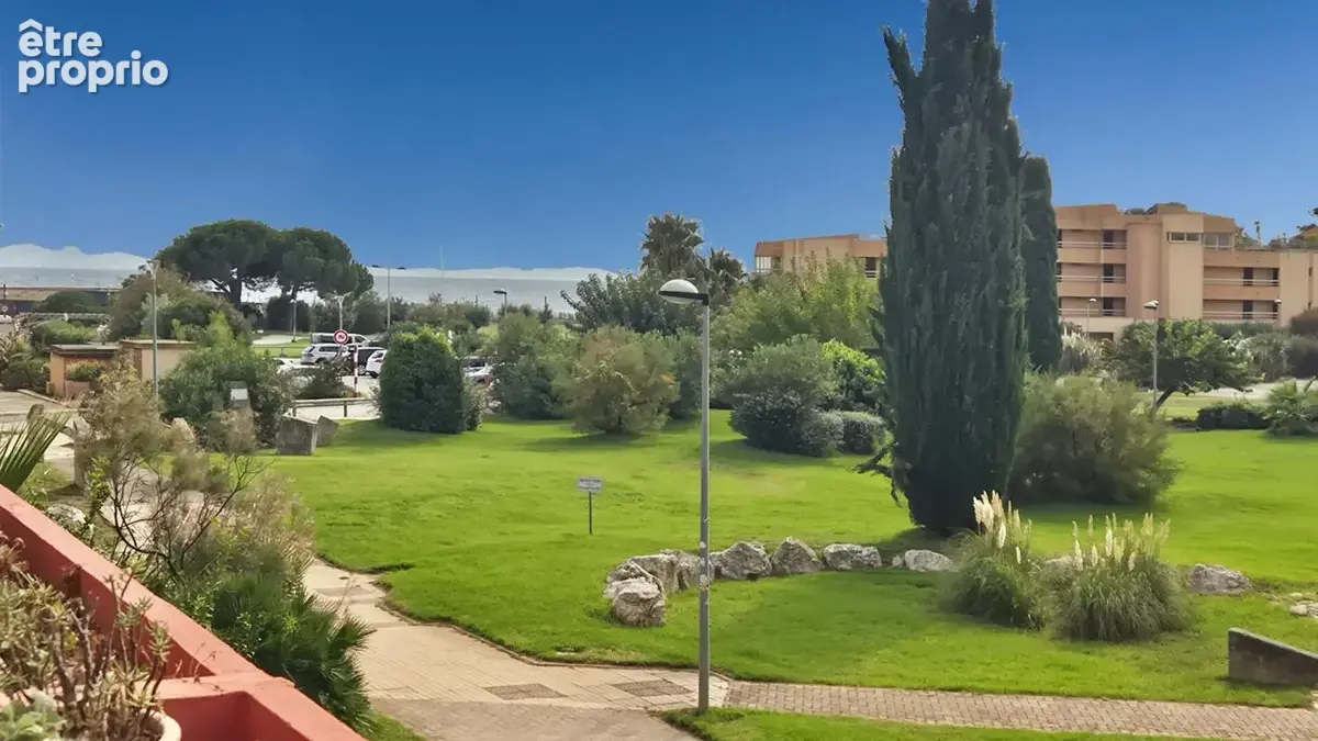 Appartement à LA LONDE-LES-MAURES