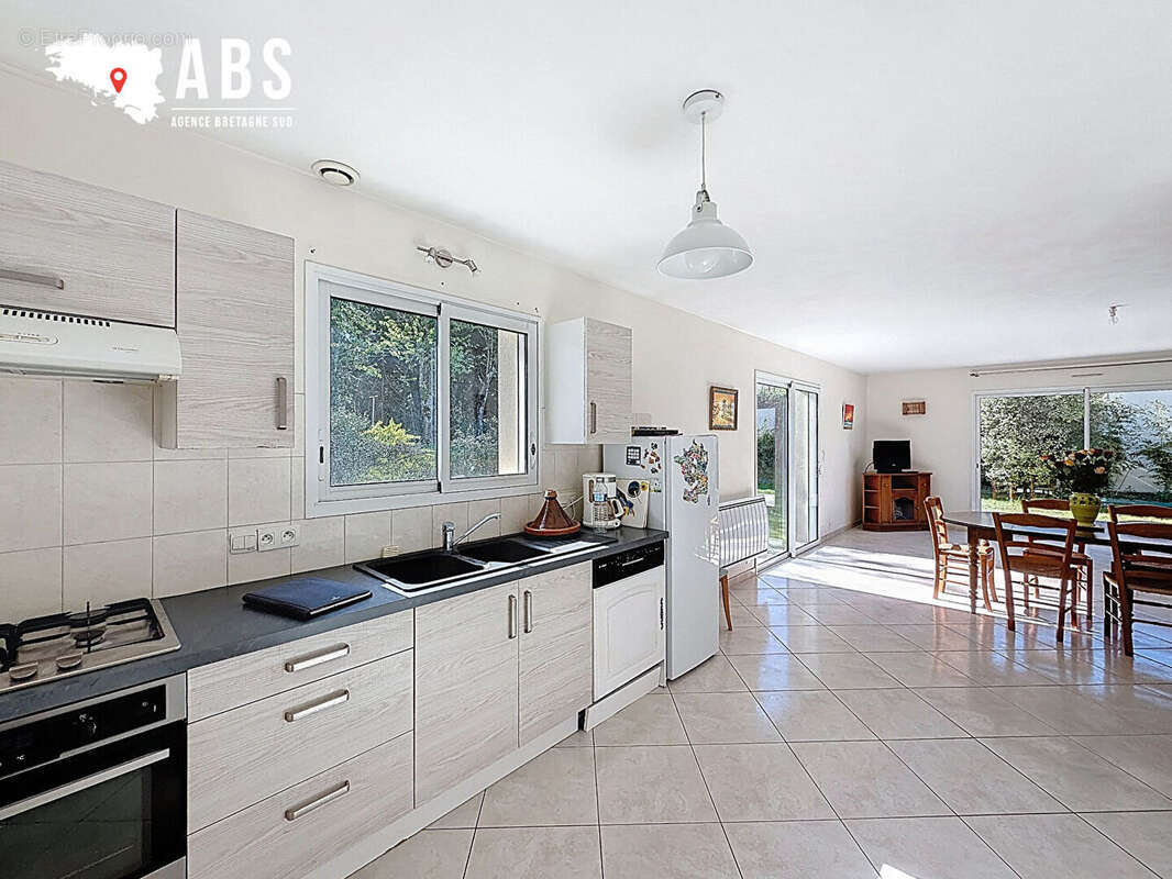 Maison 125 m² à Nivillac  - photo 3