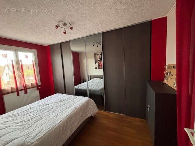 Maison à CIRES-LES-MELLO