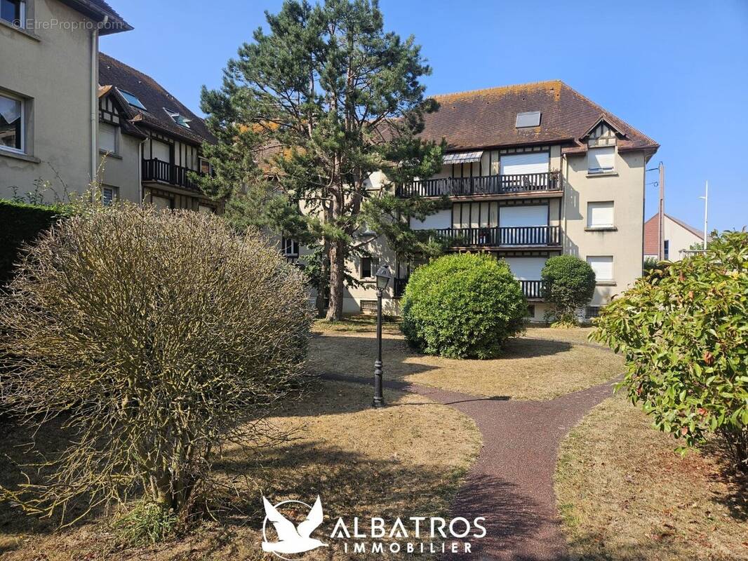 Appartement à OUISTREHAM