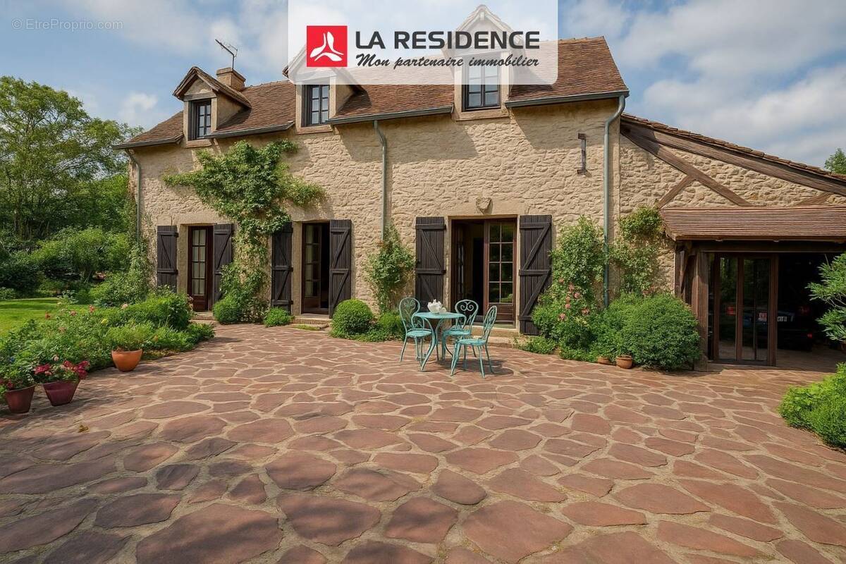 Maison à BONNIERES-SUR-SEINE