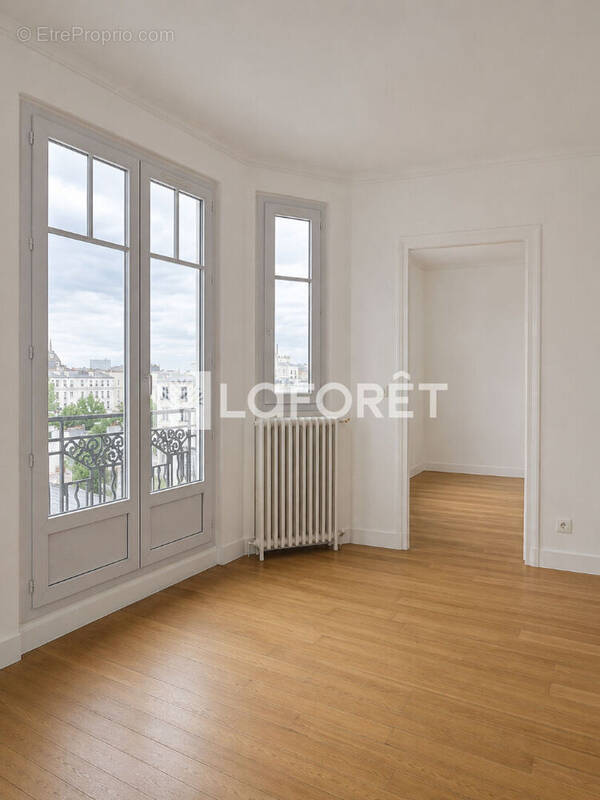 Appartement à NEUILLY-SUR-SEINE