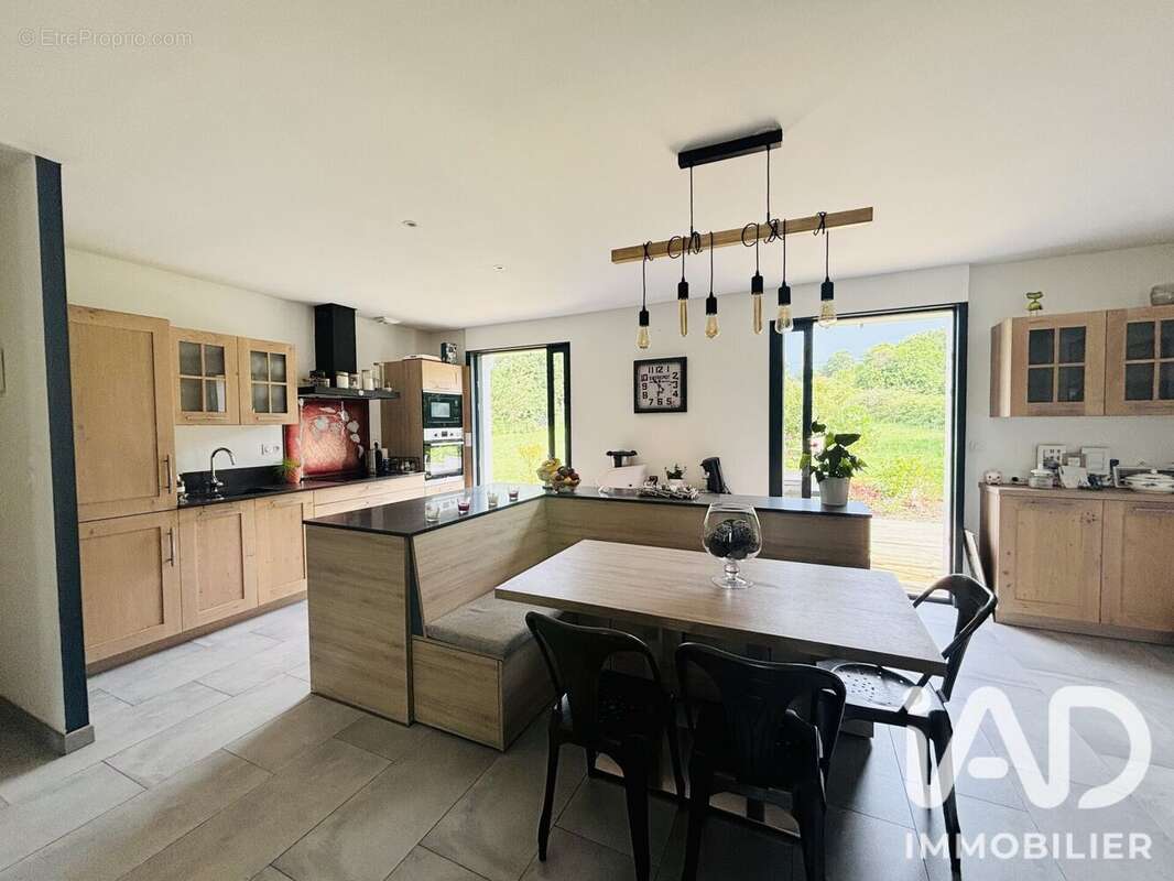 Maison 90 m² à Lusanger  - photo 5