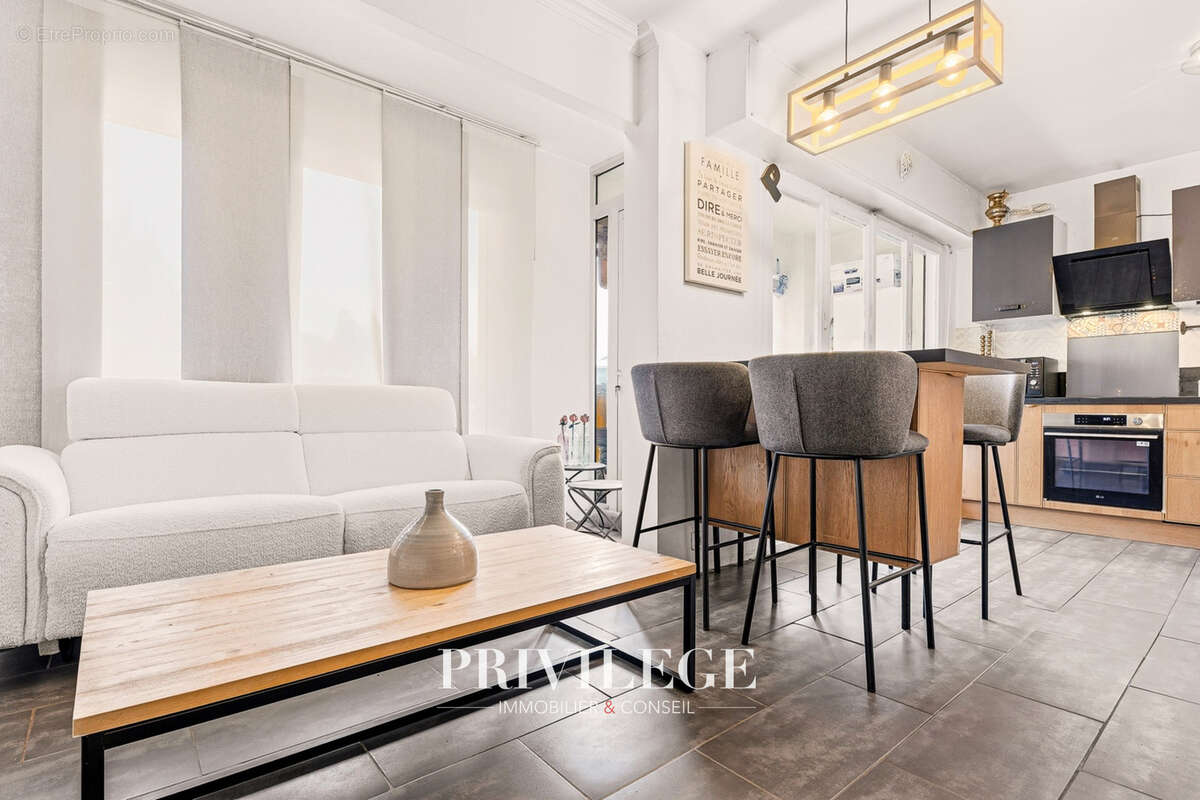 Appartement à LE CANNET