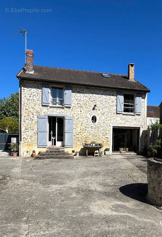 Maison à DOUE