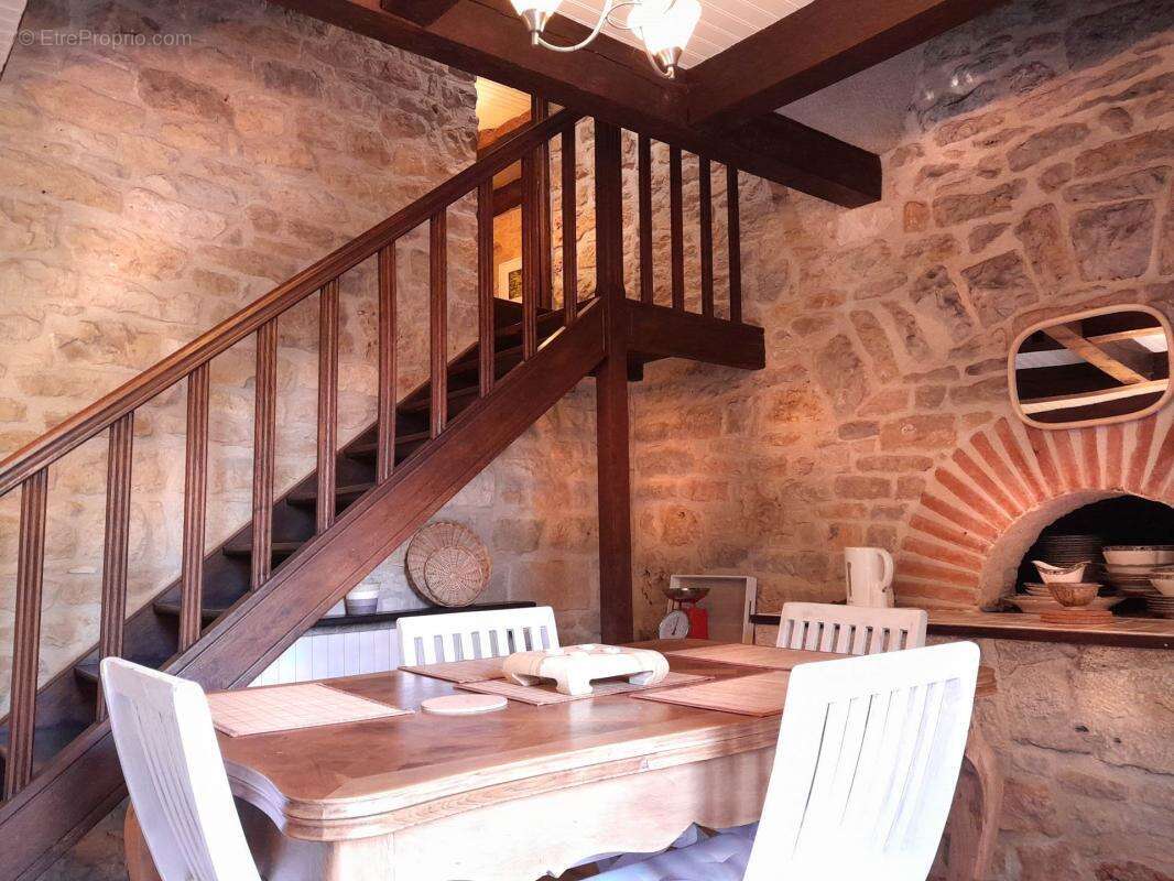 Maison à CAYLUS