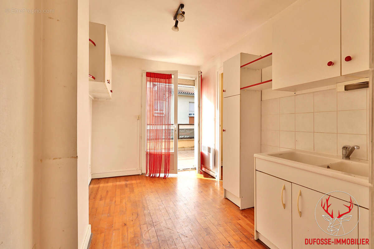 T2 dernier étage avec terrasse 14 m² - photo 3