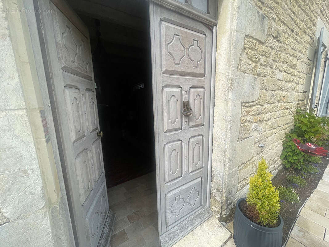 Propriété d'Exception  Le Thou (17290) - photo 4