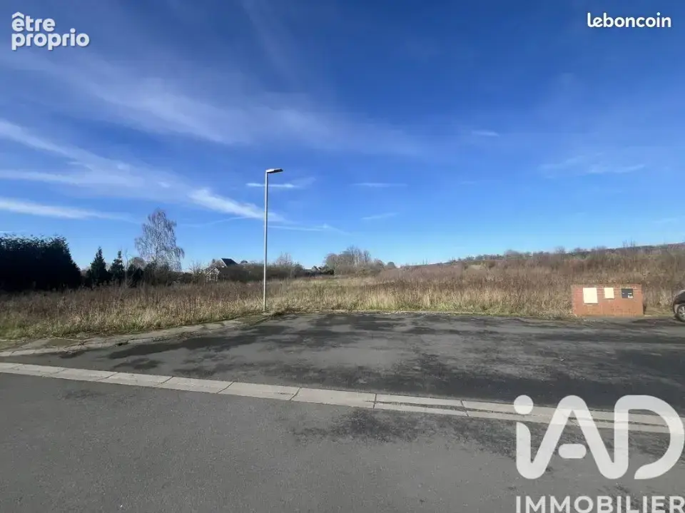 Terrain à NEUVILLY