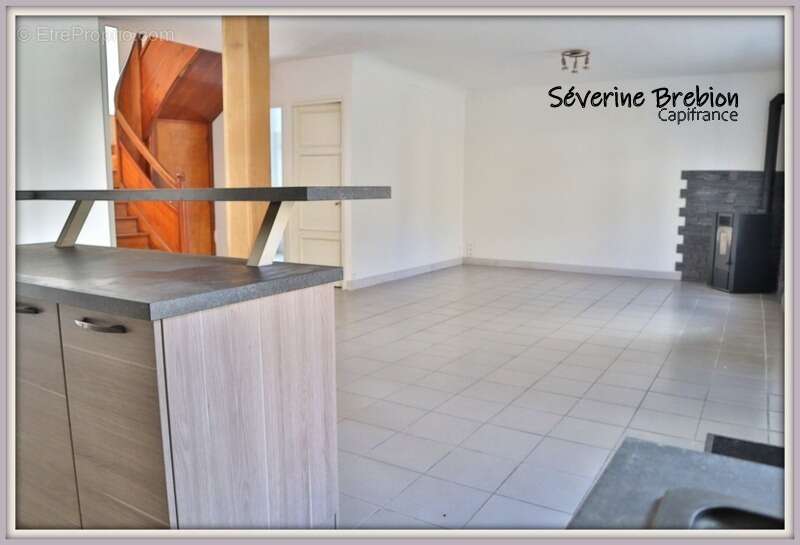 Maison rénovée, 3 chambres, terrain, garage VISCOMTAT (63) - photo 7
