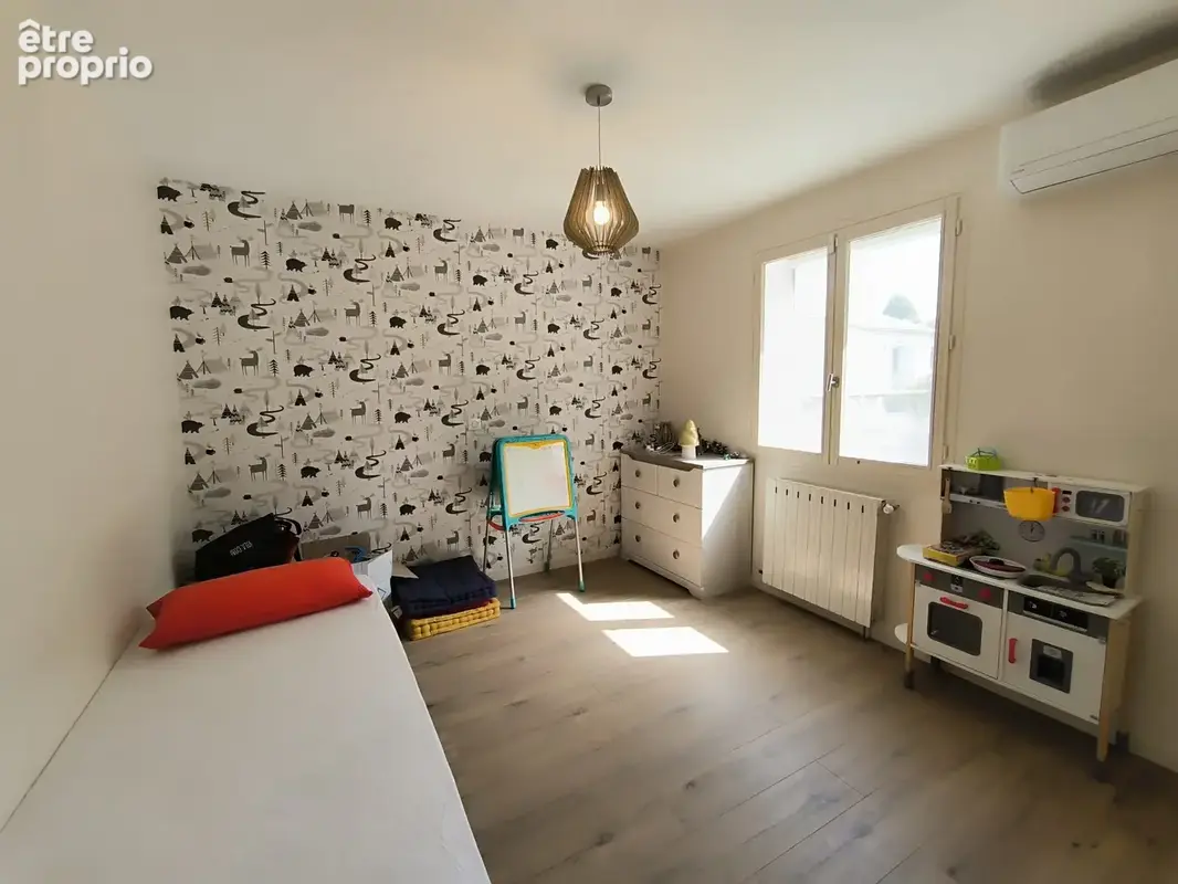 Villa contemporaine de 177m2 avec picsine et garages - photo 11
