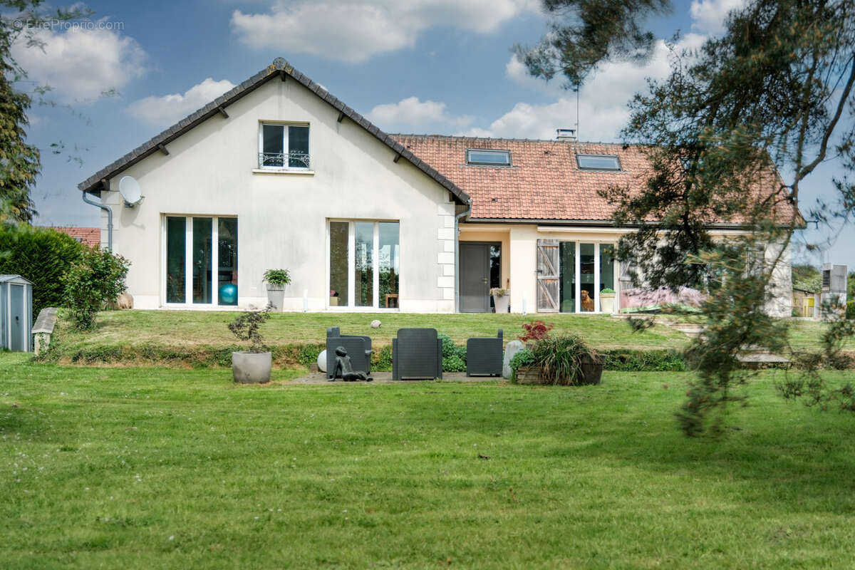 Maison à LES MOLIERES