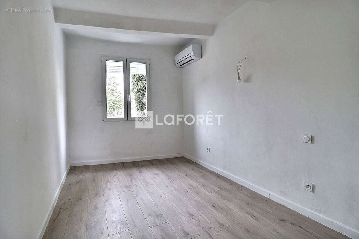 Appartement à CUERS
