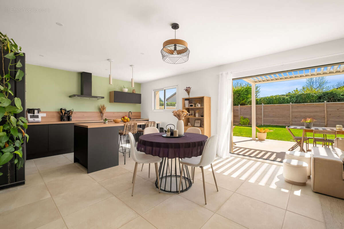 Photo 8 - Maison à SERPAIZE