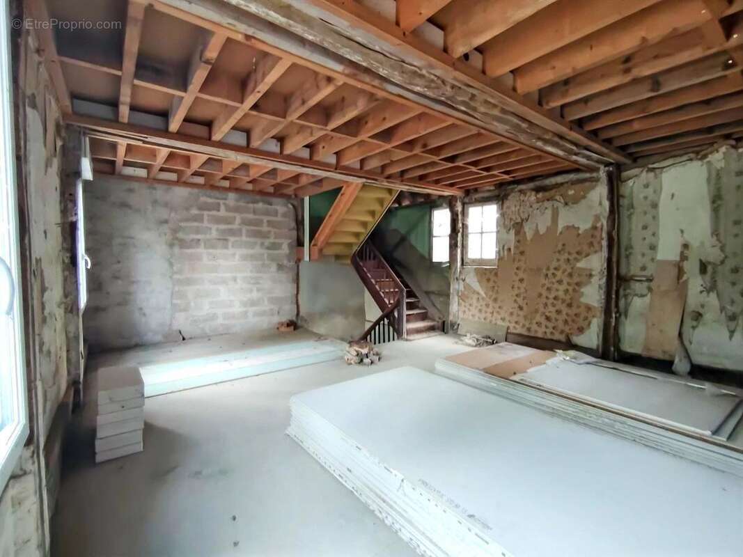Maison à MEZIDON-CANON