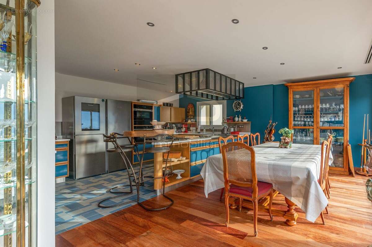 Appartement à VEYRIER-DU-LAC