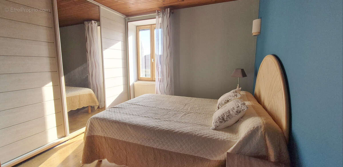 Maison à MONTALIEU-VERCIEU