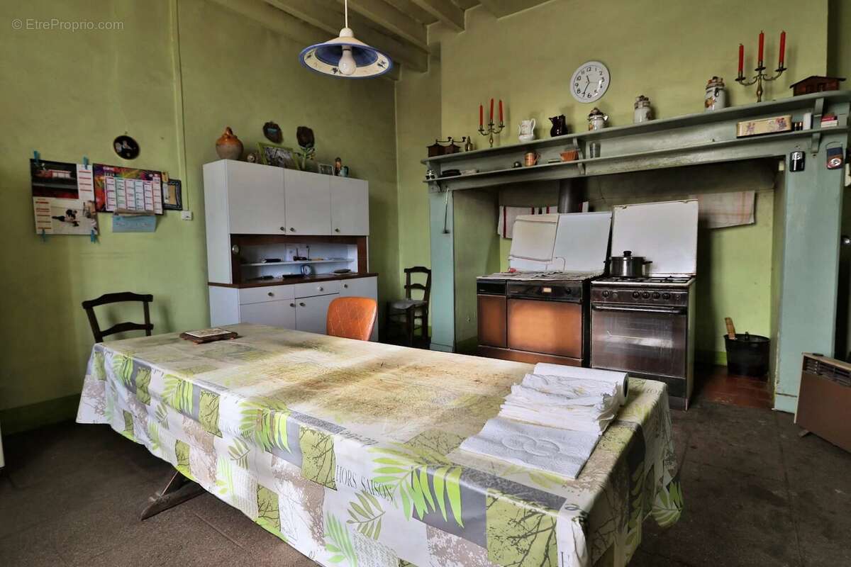 Maison à CASTELNAU-RIVIERE-BASSE