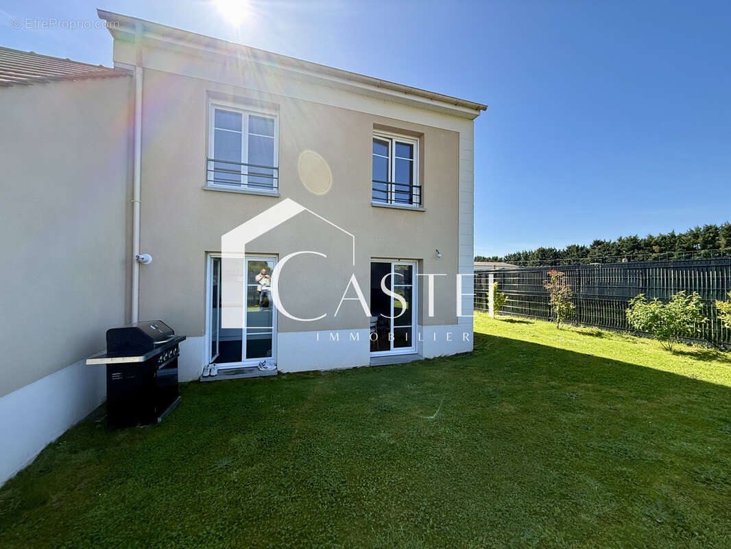 Maison à LES ALLUETS-LE-ROI