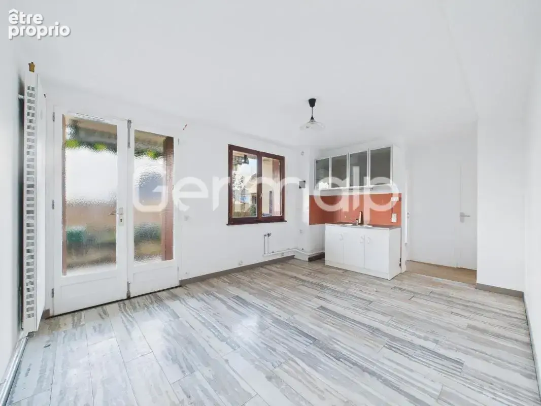 Vente - Appartement - 2 pièces + cuisine - 38,51 m² - 162 000 € - photo 2