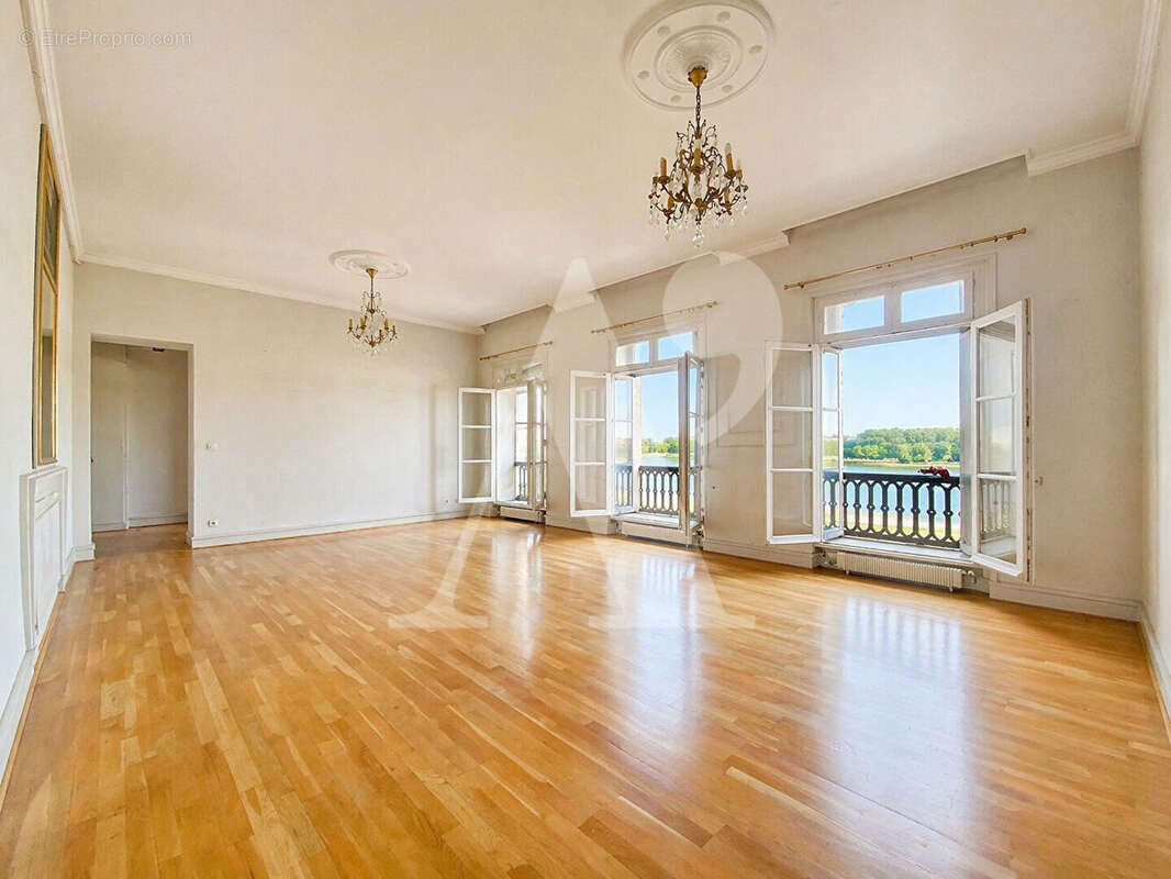 ARCHITECTURE AVEC VUE - 1800 - Appartement traversant avec ascenseur - photo 3