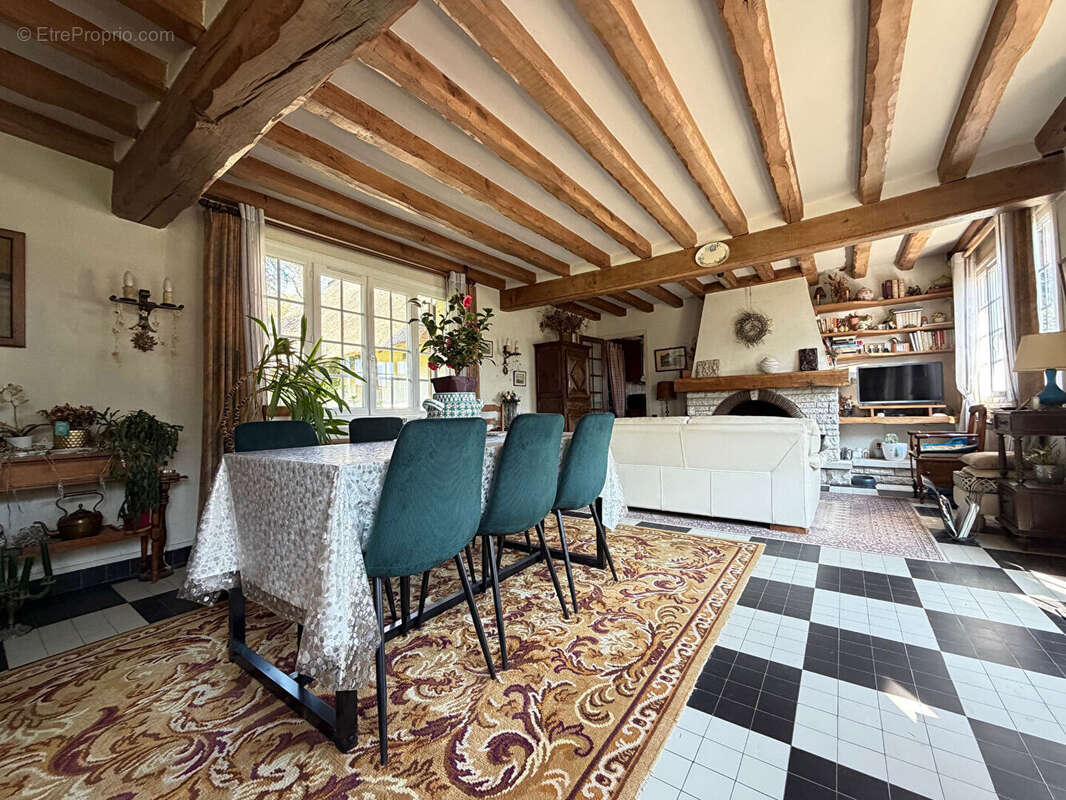 Maison à LE VAL-DAVID