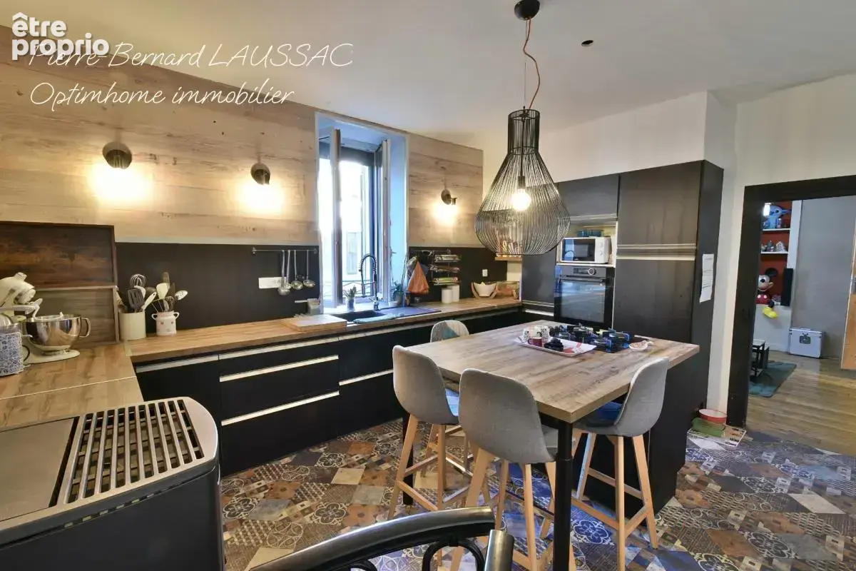 Maison bourgeoise de caractère de 215 m2 habitables avec un local commercial et deux chambres d’hôtes à Chamoux-sur-Gelon (73390 - photo 2