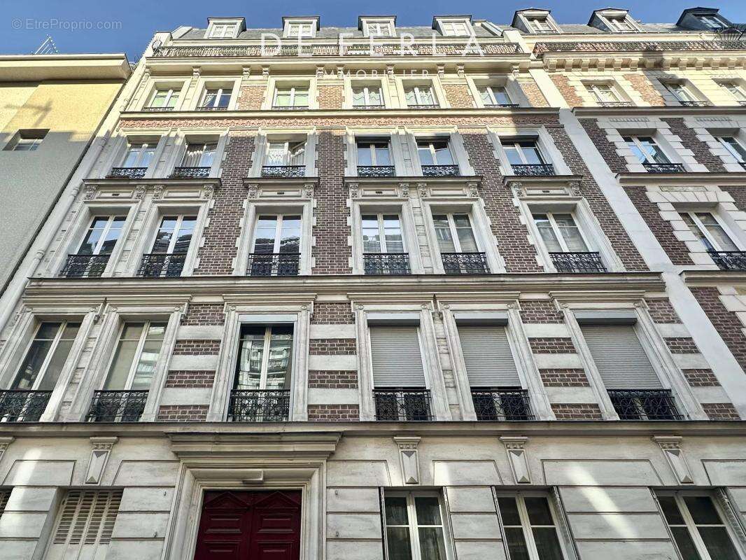 Appartement à PARIS-7E