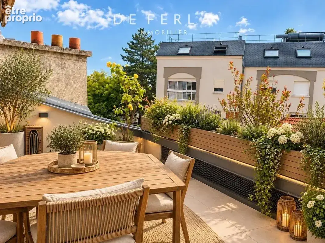 Appartement à PARIS-14E